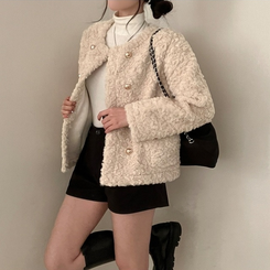 원더랜드 더블 금장 버튼 뽀글이 논카라 퍼 자켓 베이지