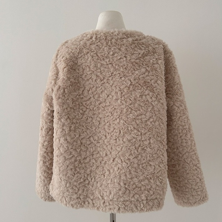 원더랜드 더블 금장 버튼 뽀글이 논카라 퍼 자켓