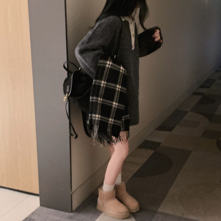 크리미 배색 카라 도톰 아방핏 고퀄리티 니트 원피스 차콜