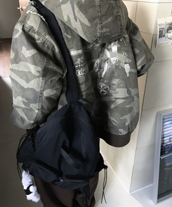 バックバッグ・スクールバッグ ツーポケットデイリールーズバックパック BLACK