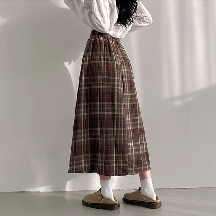 모아 도톰 뒷밴딩 체크 플리츠 롱 스커트 브라운
