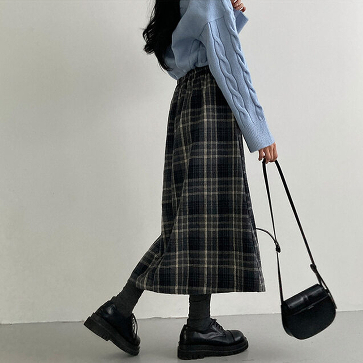 모아 도톰 뒷밴딩 체크 플리츠 롱 스커트 네이비