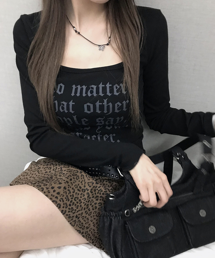 レザー蝶々ネックレス BLACK