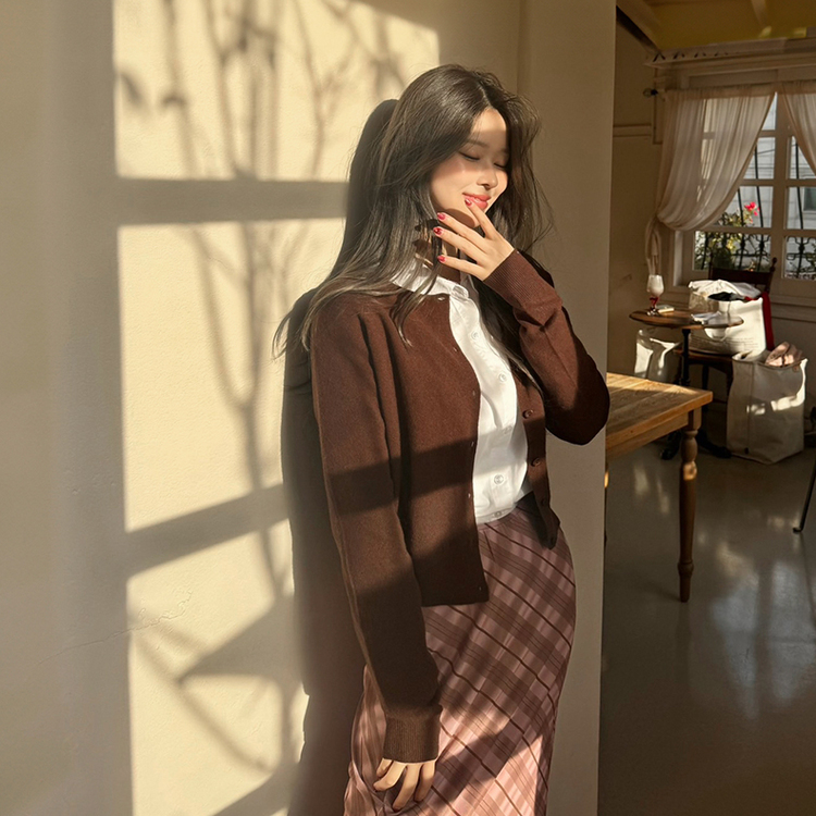 【whiplumXSONA 初コラボ！】 ウール100%ラウンドネック羊毛カーディガン BROWN