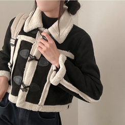 베이비 양털 떡볶이 무스탕 자켓 블랙