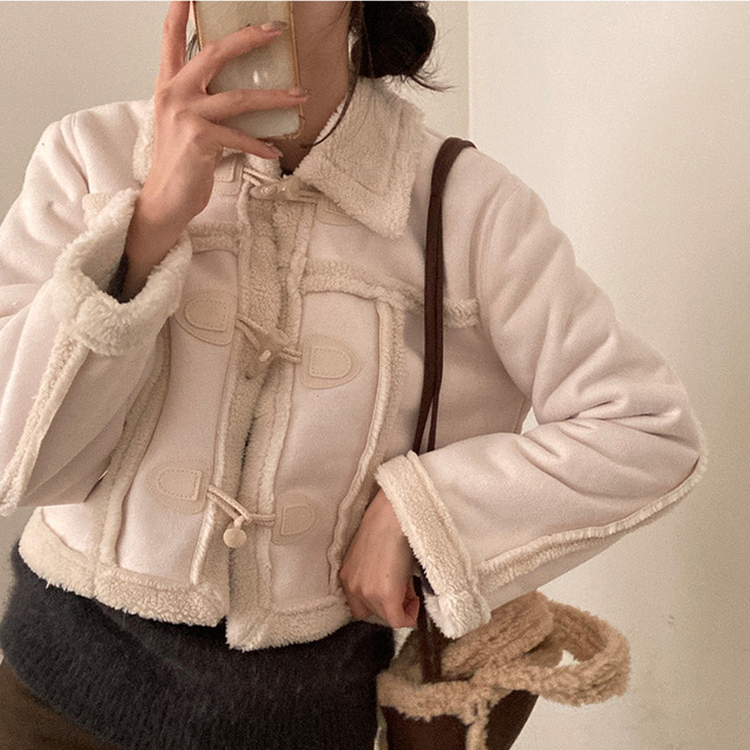 베이비 양털 떡볶이 무스탕 자켓 아이보리