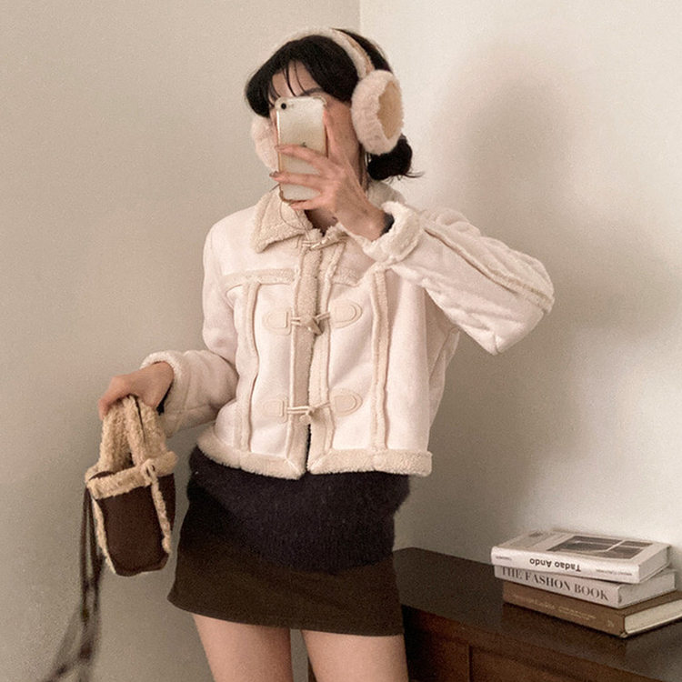 베이비 양털 떡볶이 무스탕 자켓 아이보리