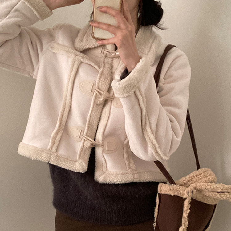 베이비 양털 떡볶이 무스탕 자켓 아이보리