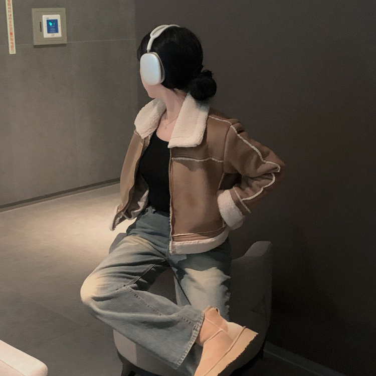 소프트 스웨이드 양털 데일리 카라 크롭 스탠다드핏 무스탕 모카브라운