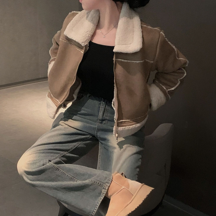 소프트 스웨이드 양털 데일리 카라 크롭 스탠다드핏 무스탕 모카브라운