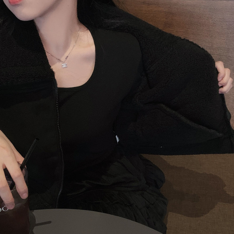 소프트 스웨이드 양털 데일리 카라 크롭 스탠다드핏 무스탕 블랙