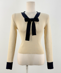 ラウンドネックリボンセミクロップニット