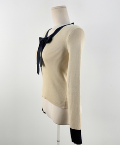 ラウンドネックリボンセミクロップニット