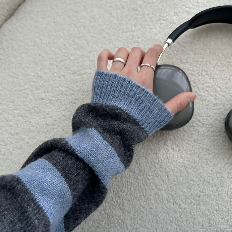 ストライプベーシックラウンドニット SKY BLUE