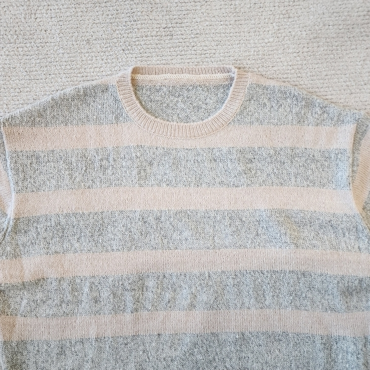 ストライプベーシックラウンドニット