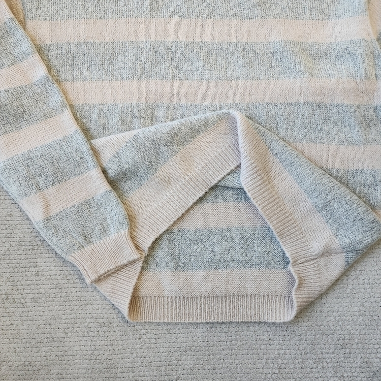 ストライプベーシックラウンドニット