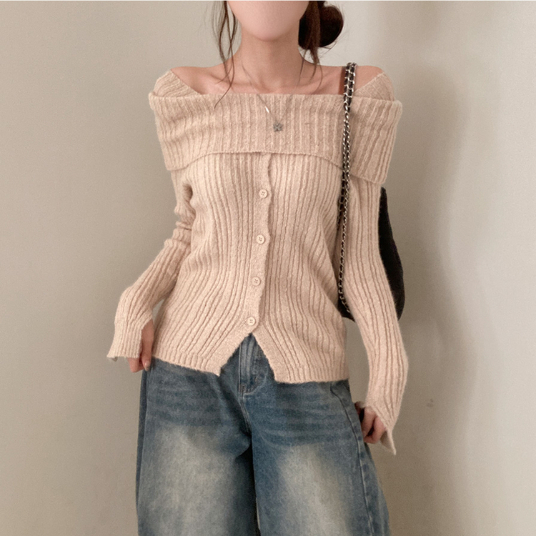 마들렌 소매트임 오프숄더 골지 울 버튼 니트 베이지