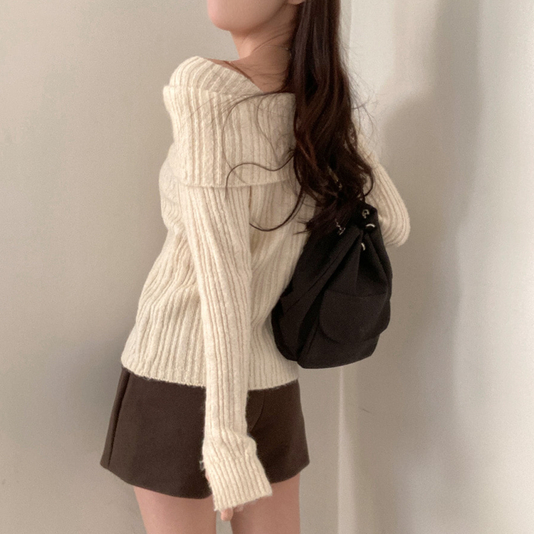 마들렌 소매트임 오프숄더 골지 울 버튼 니트 아이보리