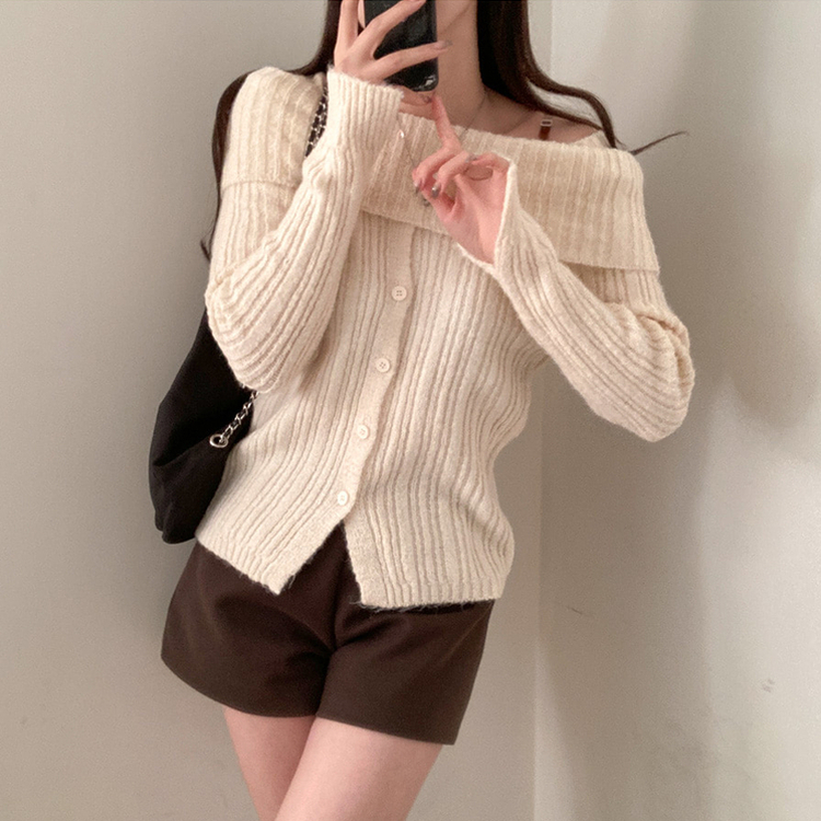 마들렌 소매트임 오프숄더 골지 울 버튼 니트 아이보리