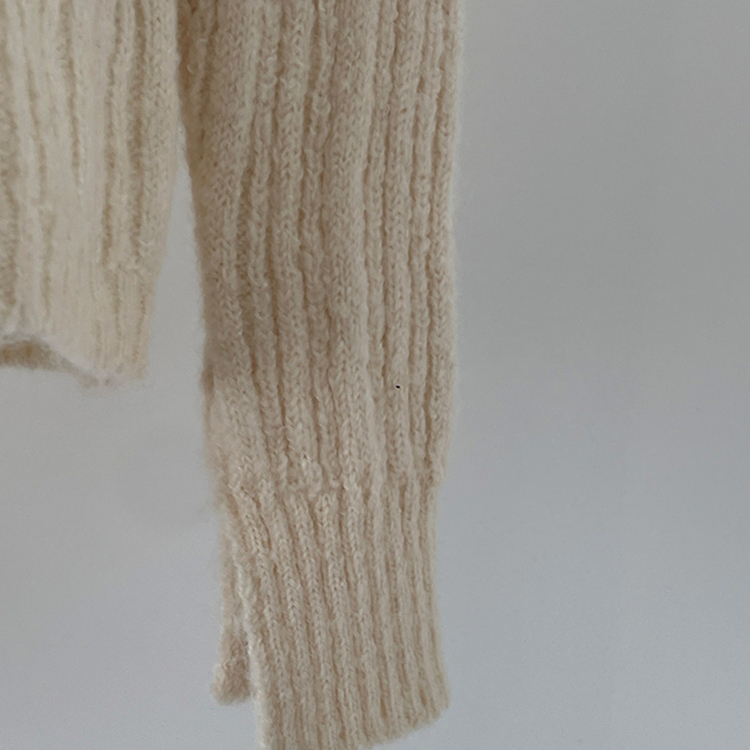 마들렌 소매트임 오프숄더 골지 울 버튼 니트