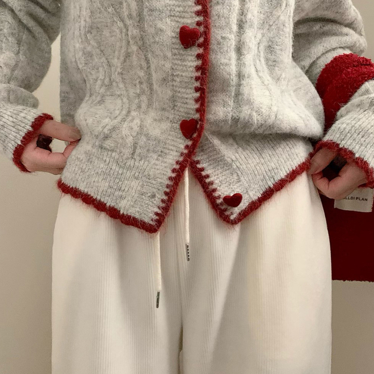 왕귀염 하트단추 빈티지 카라넥 레드 단추 귀요미 니트 가디건 겨울 연말 크리스마스 그레이