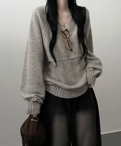 도톰프리나그랑브이넥긴팔니트 오트밀