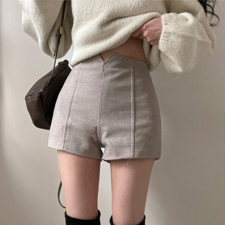 ローブルスリットショートパンツ