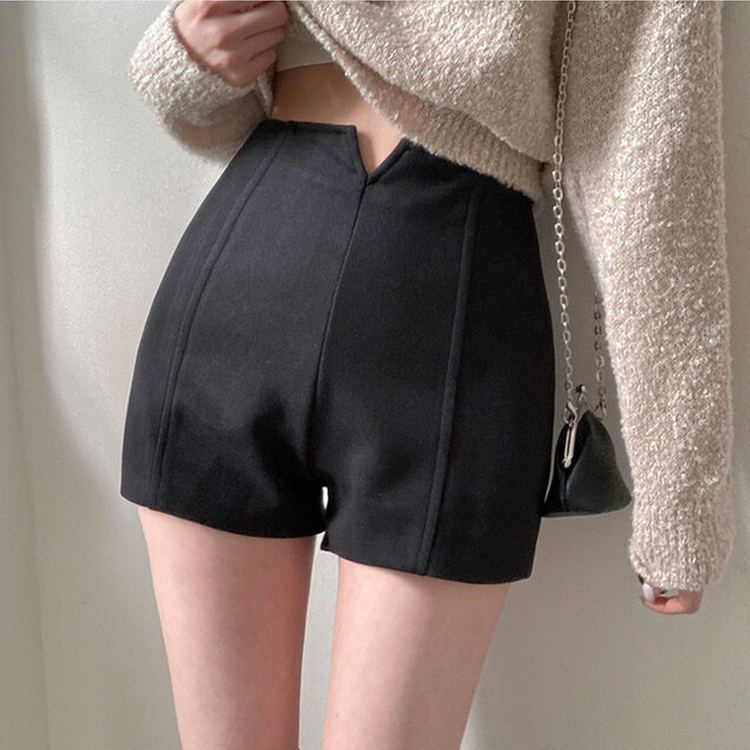 ローブルスリットショートパンツ