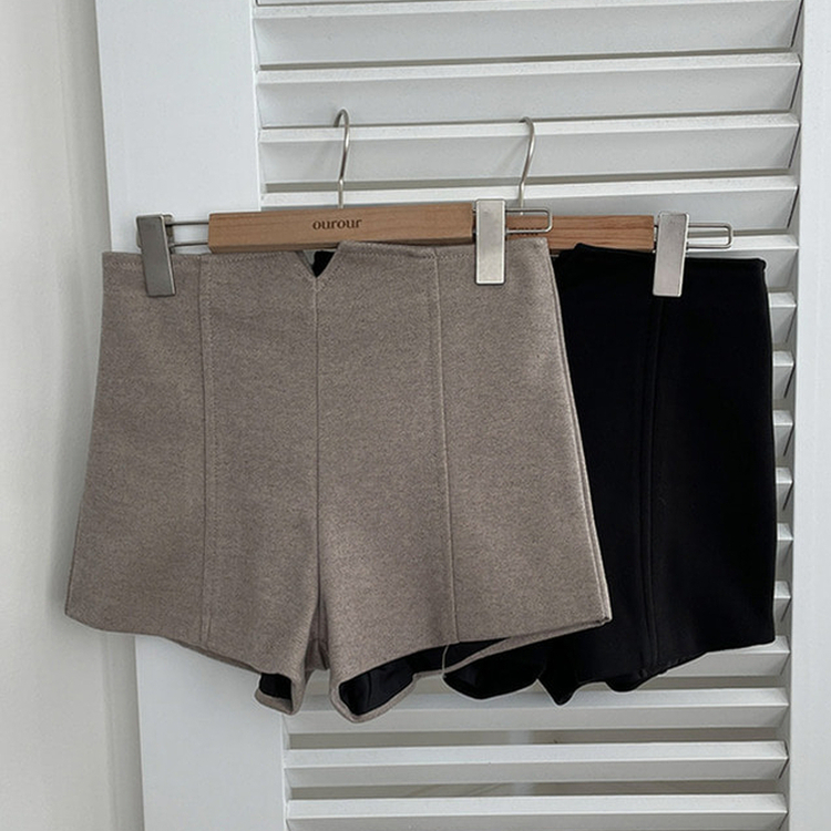 ローブルスリットショートパンツ