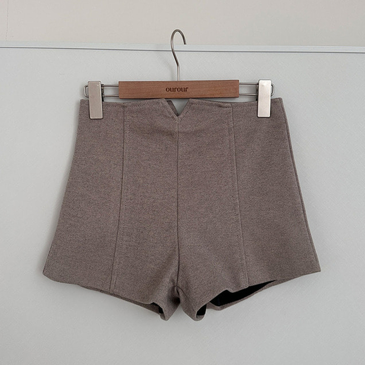 ローブルスリットショートパンツ