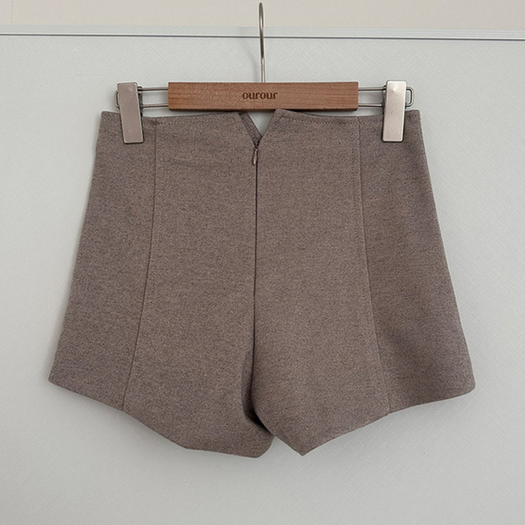 ローブルスリットショートパンツ