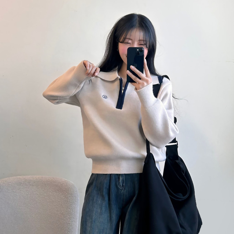 ジップアップ刺繍カラールーズニット