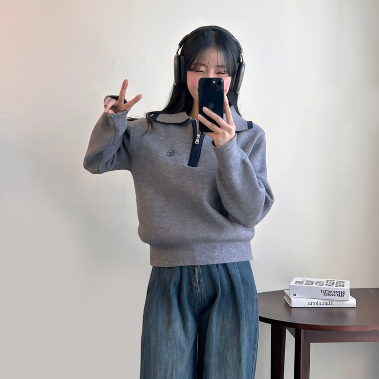ジップアップ刺繍カラールーズニット