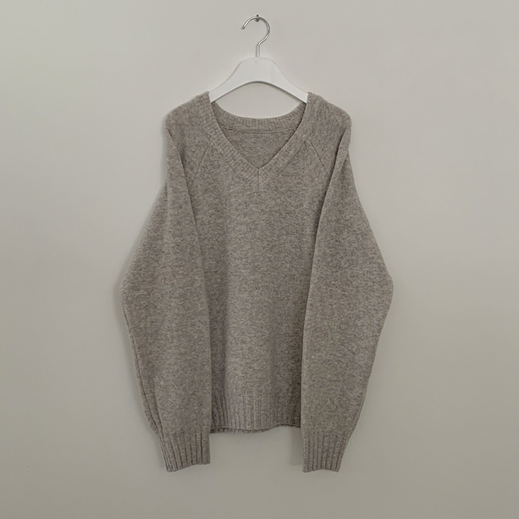 도톰 아방핏 브이넥 래글런 오버핏 긴팔니트 넉넉함보장