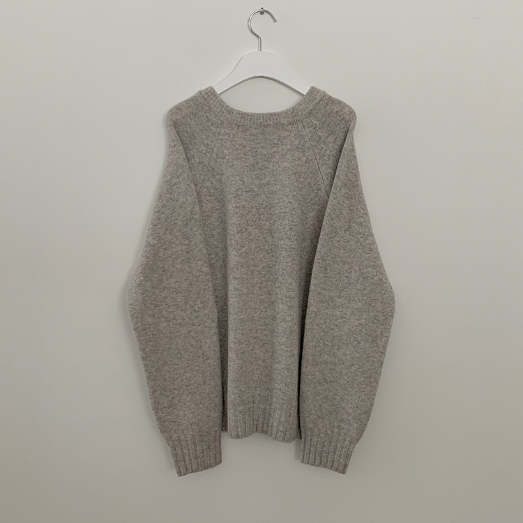 도톰 아방핏 브이넥 래글런 오버핏 긴팔니트 넉넉함보장