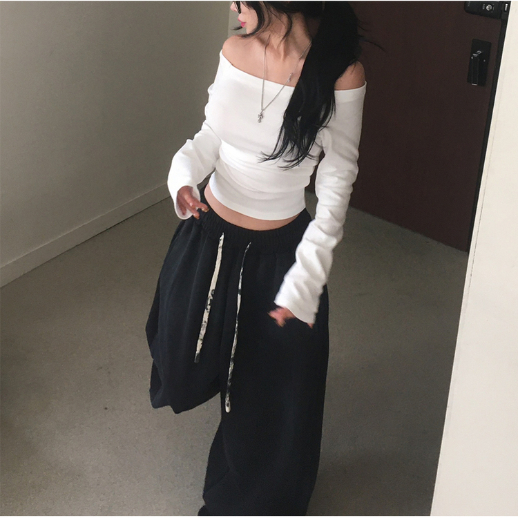 【起毛】オフショルダースリムルーズ長袖Tシャツ