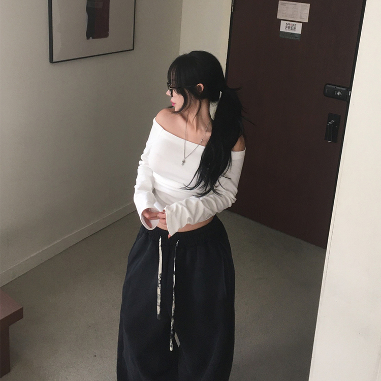 【起毛】オフショルダースリムルーズ長袖Tシャツ