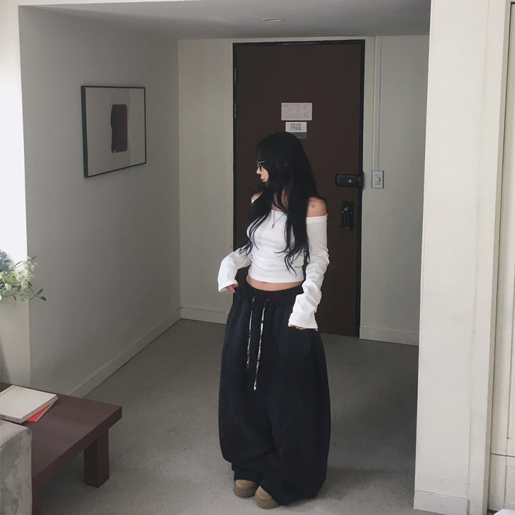 【起毛】オフショルダースリムルーズ長袖Tシャツ