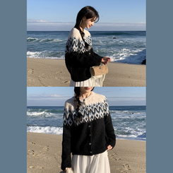 [ウール含有] (ふんわり/厚みがあり暖かい) ノルディックラウンドバイカラーカーディガン