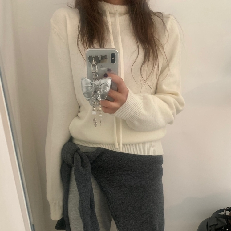 プチハイネックニット