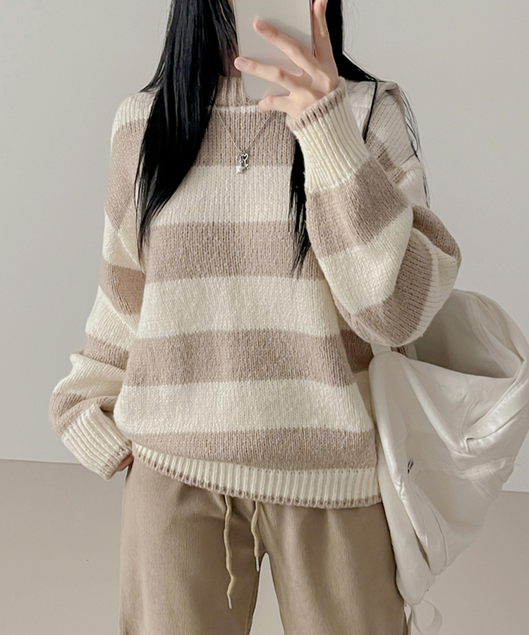 メロディーストライプラウンドニット BEIGE