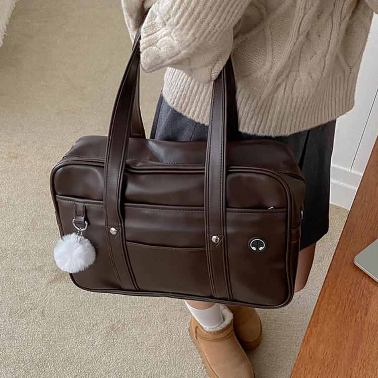 レザーポケットスクエアショルダーバッグ BROWN
