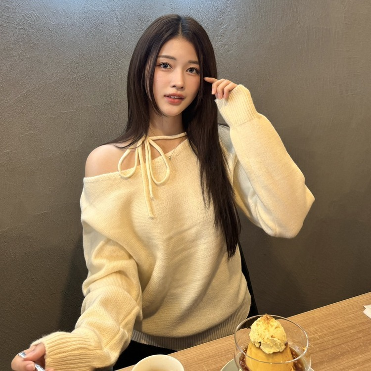 ショルダーリボンニット IVORY