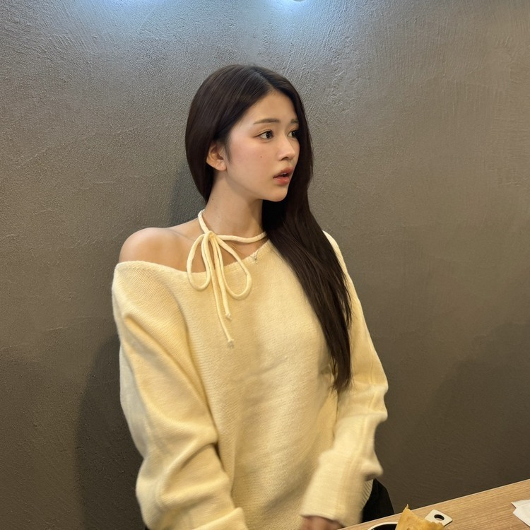 ショルダーリボンニット IVORY