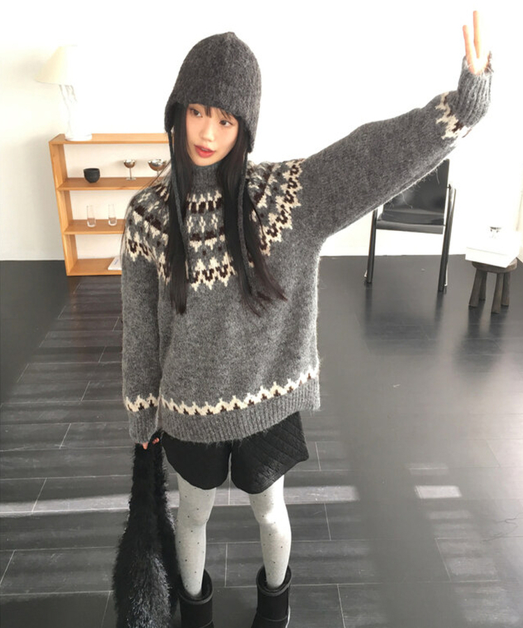 ノルディックルーズラウンドニット