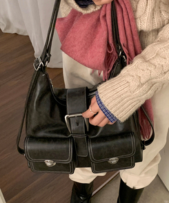 バッグ バックルレザーショルダーバッグ BLACK