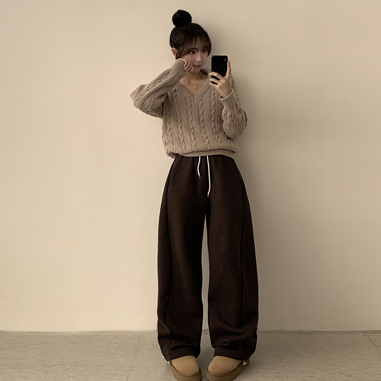 자신있는 추천템 러블리모먼트 브이넥 겨울 긴팔 꽈배기 펜던트 오버핏 니트 루즈핏 상의 6color 베이지