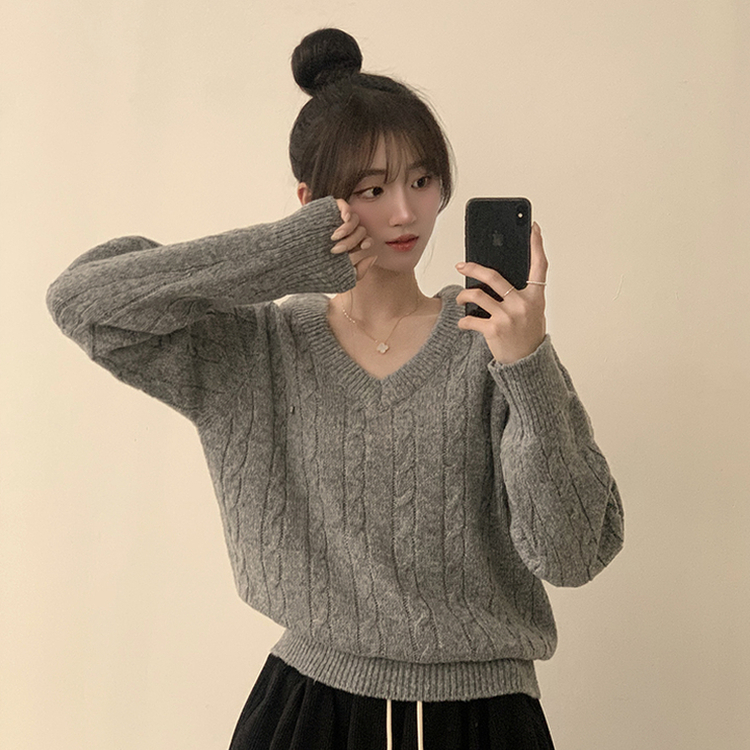 자신있는 추천템 러블리모먼트 브이넥 겨울 긴팔 꽈배기 펜던트 오버핏 니트 루즈핏 상의 6color 그레이