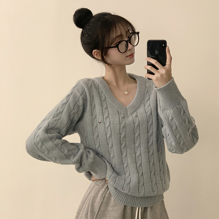 자신있는 추천템 러블리모먼트 브이넥 겨울 긴팔 꽈배기 펜던트 오버핏 니트 루즈핏 상의 6color 소라