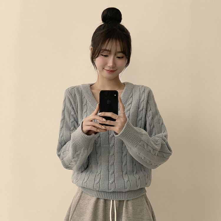 자신있는 추천템 러블리모먼트 브이넥 겨울 긴팔 꽈배기 펜던트 오버핏 니트 루즈핏 상의 6color 소라